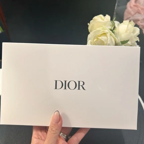 (Last one!!)Christian Dior Pink Clutch Bag with Faux Pearl Chain - NIB - Picture 10 of 11